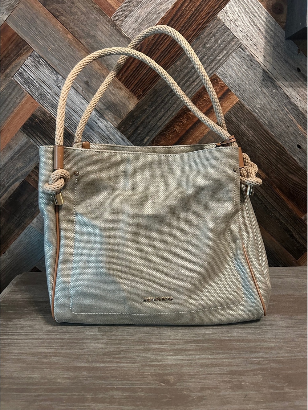 Michael Kors Isla Large Grab Bag